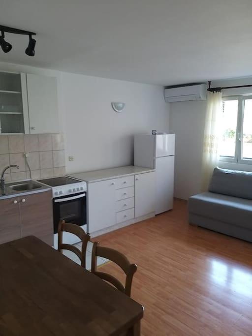 Nice Apartment On Quite Location Near City Center Split Exterior foto